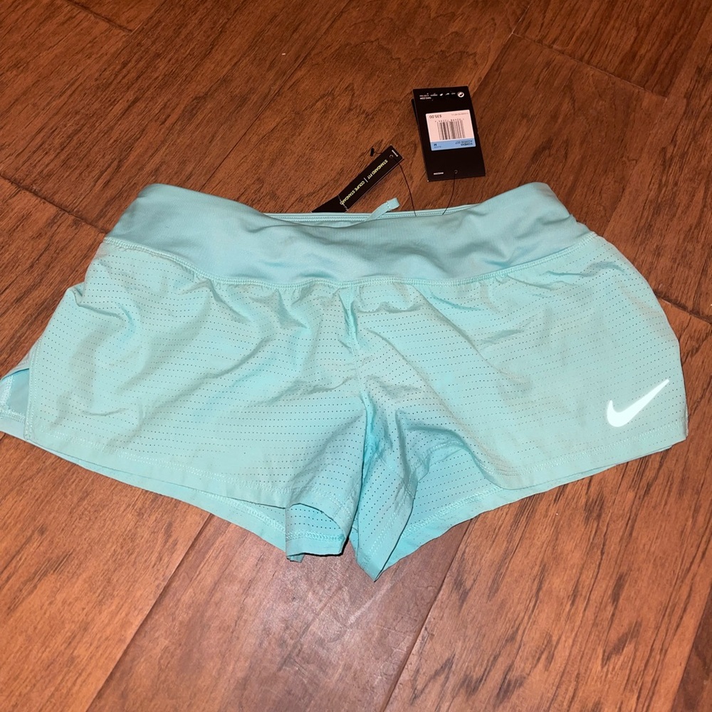 Women’s Nike Dry Standard Fit Shorts. New with tags.